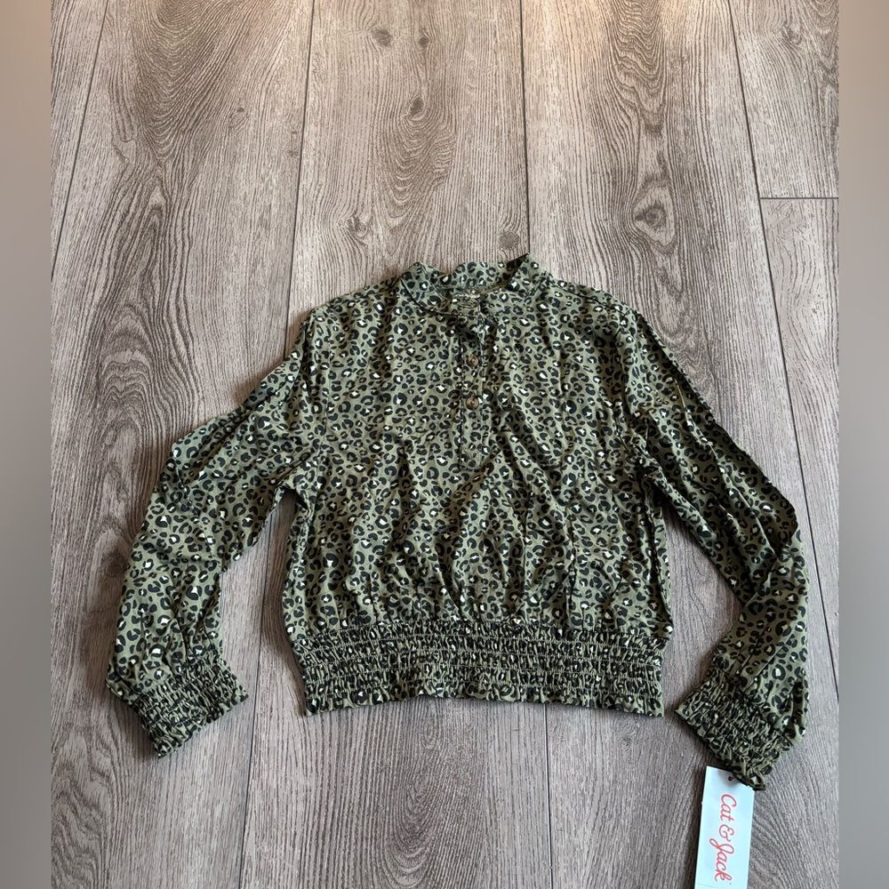 Cat & Jack Leopard Print Green Pullover